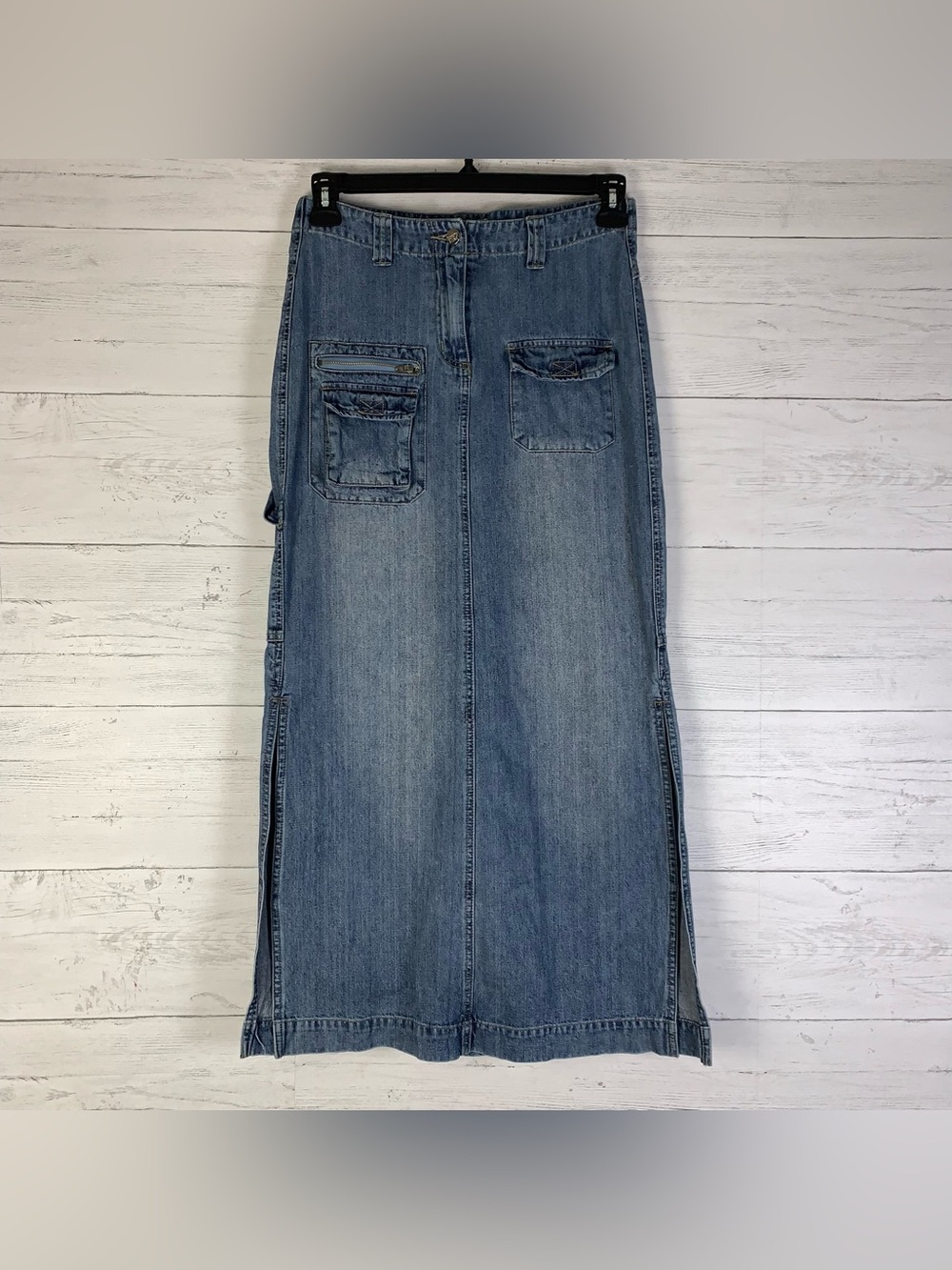 Vintage/Y2K  Luxury Blues denim Jean Skirt with Side Slits & Pockets size 5/6